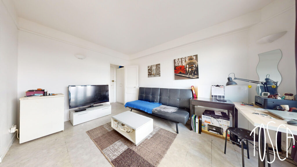 EXCLUSIVITE THIAIS – STUDIO 21.30 M2 – CAVE – COMMERCES – TRANSPORTS (GARE RER C) - Featured