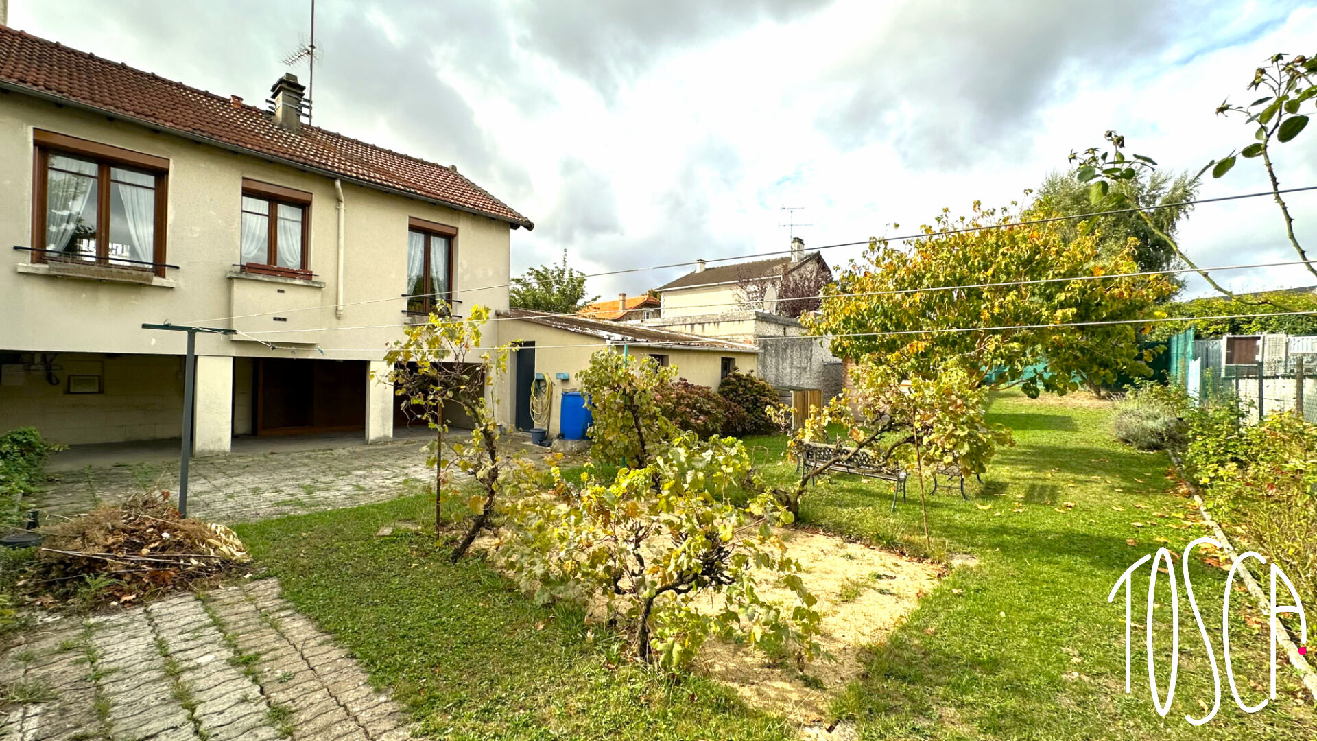EXCLUSIVITÉ THIAIS - 77M2 - TERRAIN 407M² - JARDIN - TERRASSE - GARAGE