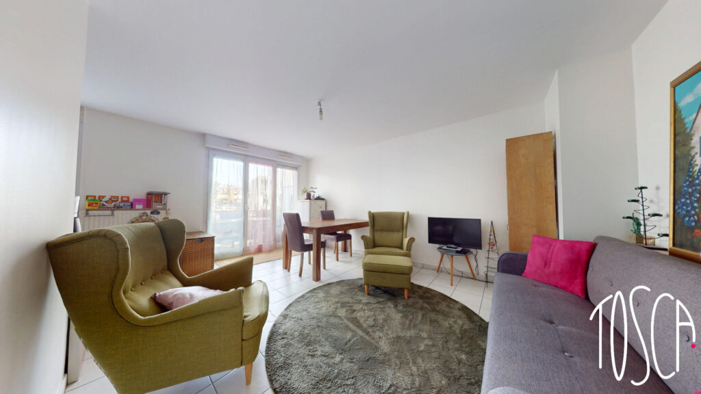 EXCLUSIVITE – VILLEJUIF LEO LAGRANGE – APPARTEMENT 2 PIECES AVEC PARKING ET BALCON - Featured