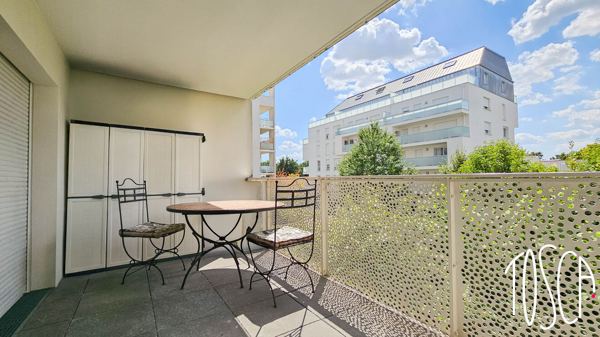 CHOISY LE ROI - APPARTEMENT 3 PIECES - TERRASSE - PROCHE COMMODITES