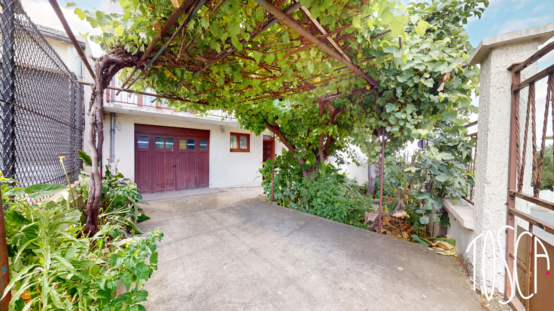 EXCLUSIVITE VITRY - MAISON 141 M² HABITABLES (169M² UTILES + 85 M² DE COMBLES NON AMENAGÉS)