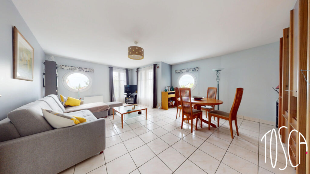 EXCLUSIVITE A THIAIS – QUARTIER APOLLONIA – 4 PIECES – 82m2 – PARKING – BOX – DEUX BALCONS – PROCHE COMMERCES - Featured
