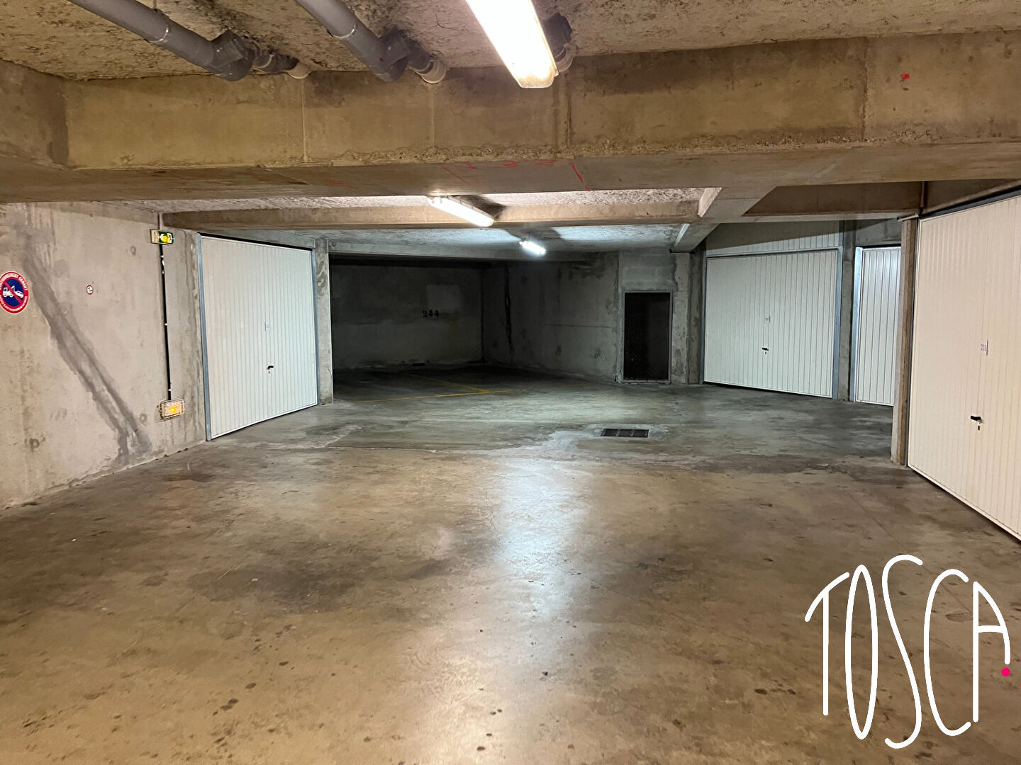 EXCLUSIVITE - THIAIS - ORMESSON - TRES GRAND BOX DE 23M²