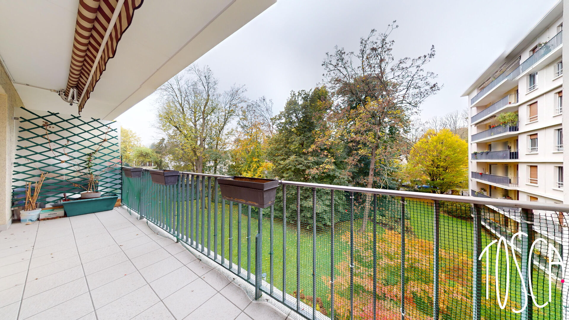EXCLUSIVITE - THIAIS- CENTRE-VILLE - 4 PIECES DE 74 M² + BALCON + PARKING + CAVE