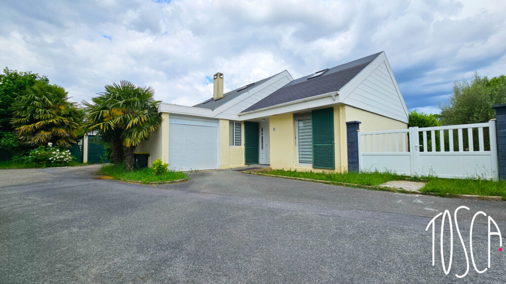 MAISON – THIAIS – 143 m² – TILLEULS – JARDIN – TERRASSE – GARAGE - Featured