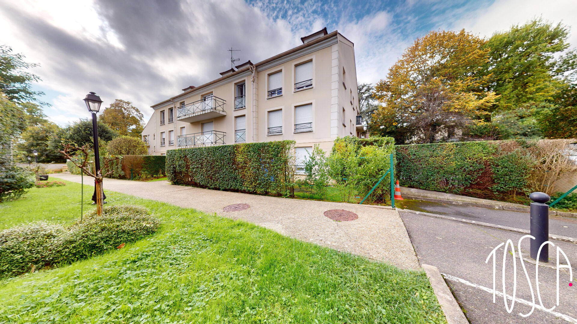 EXCLUSIVITE - RARE - THIAIS - 3 PIECES DE 60 M² + PARKING + BALCON + CAVE