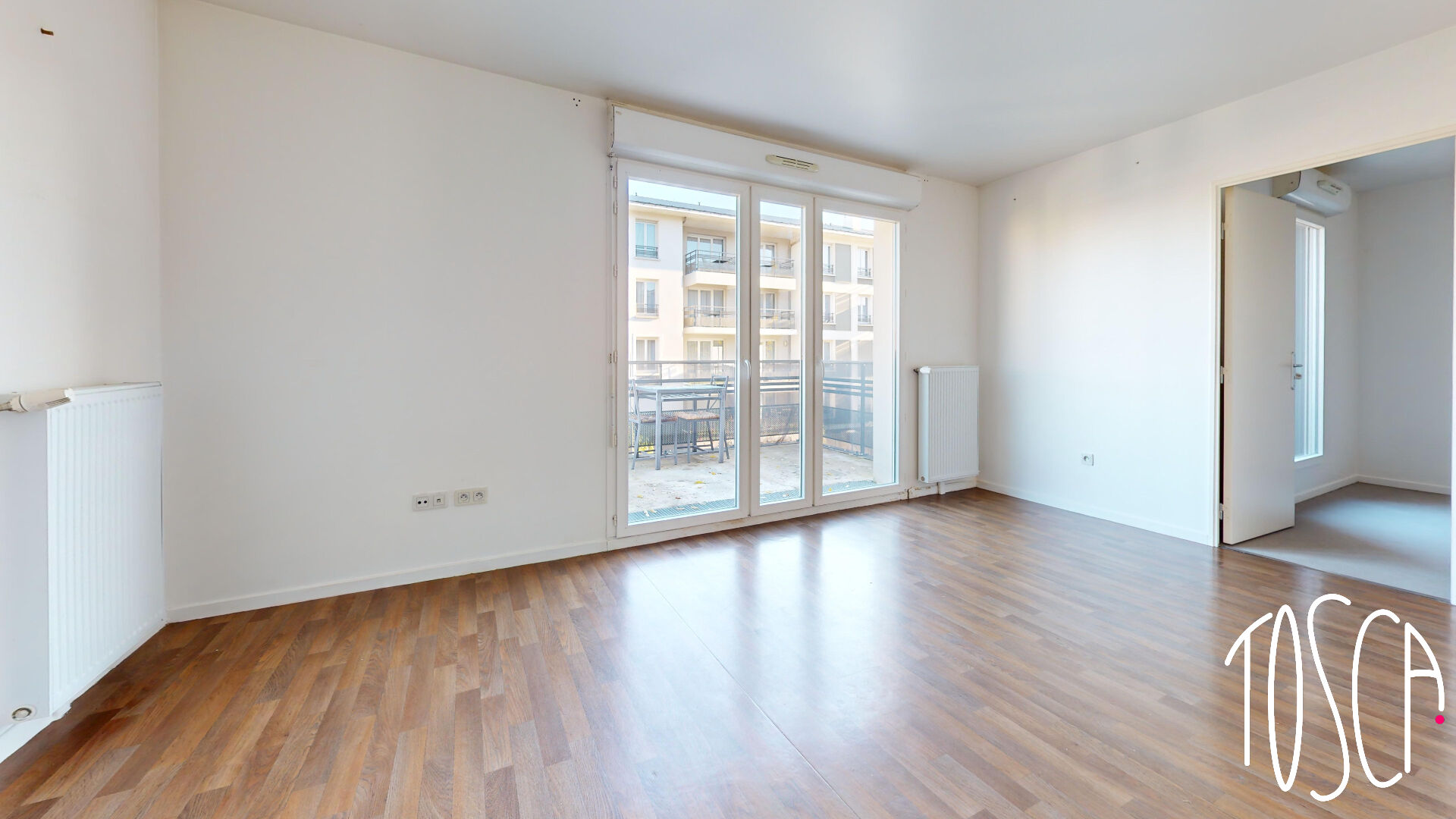 EXCLUSIVITE CORBEIL-ESSONNES - APPARTEMENT 2 PIECES 45M² - PARKING - PROCHE TRANSPORTS