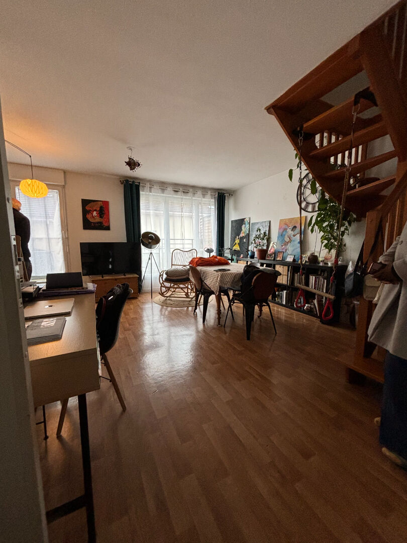 EXCLUSIVITE - CHOISY LE ROI - APPARTEMENT DUPLEX - 4 PIECES 79,63 - BALCON - GARAGE + PARKING COUVERT