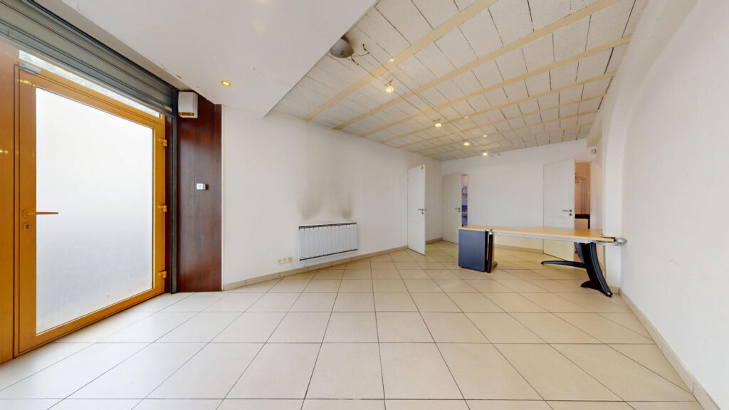 EXCLUSIVITE VITRY SUR SEINE – LOCAL COMMERCIAL 41 M² – EMPLACEMENT IDEAL - Featured