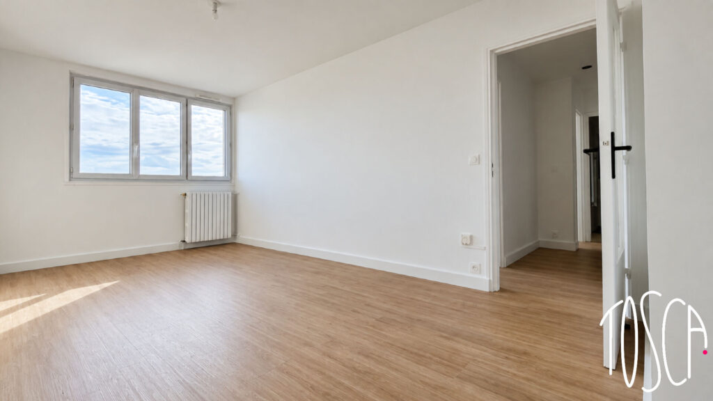 THIAIS – 2 PIECES 47 M² – DPE C – PARKING – CAVE – AU PIED DU TVM - Featured