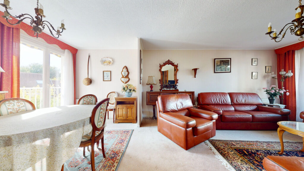 EXCLUSIVITE THIAIS – CENTRE VILLE – APPARTEMENT 5 PIECES – CAVE – PARKING – BALCON - Featured